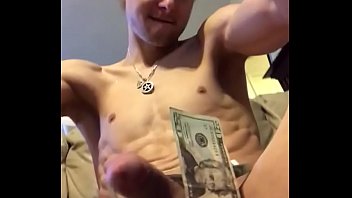 Tom Bur stripping off the orange towel in sake of the sexxxy money.